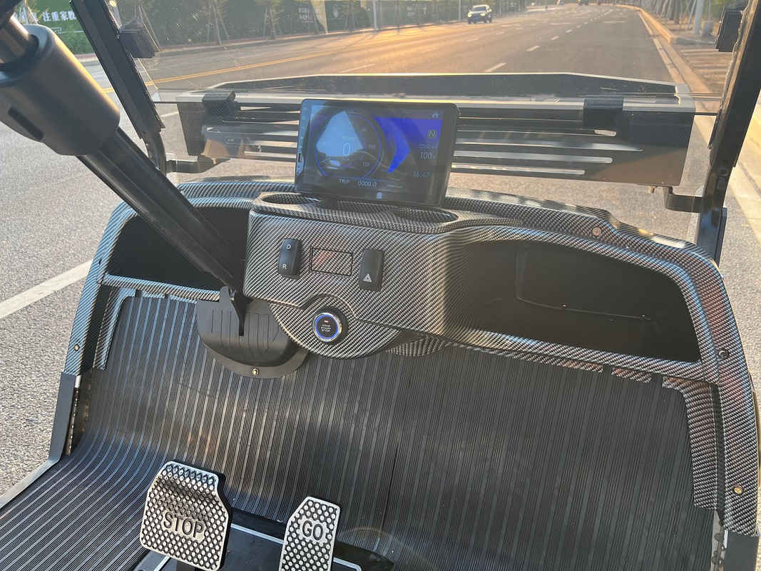 Maximum Speed 30mph Electric Golf Cart Customizable Color High End Upgradeable