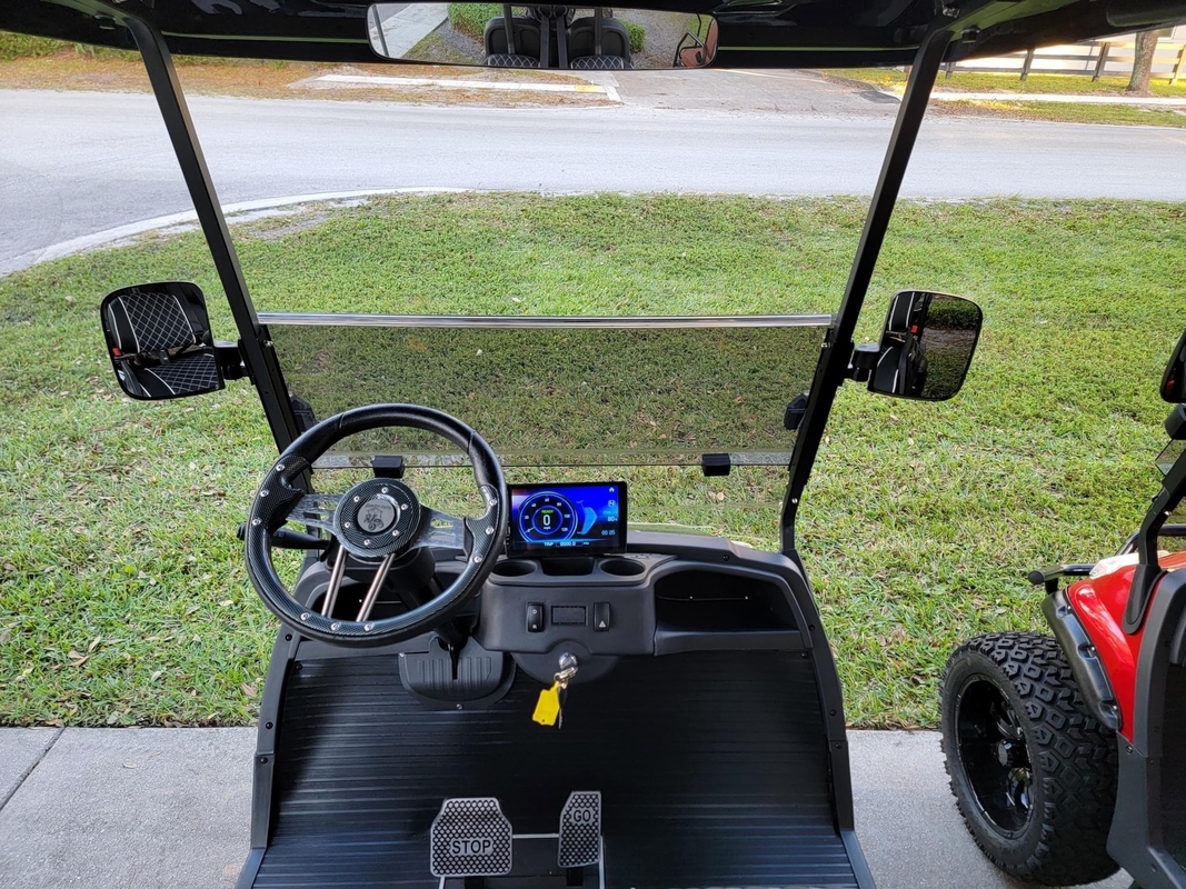 CE Approved 30mph Customizable Color TOP Golf Car High End Upgradeable